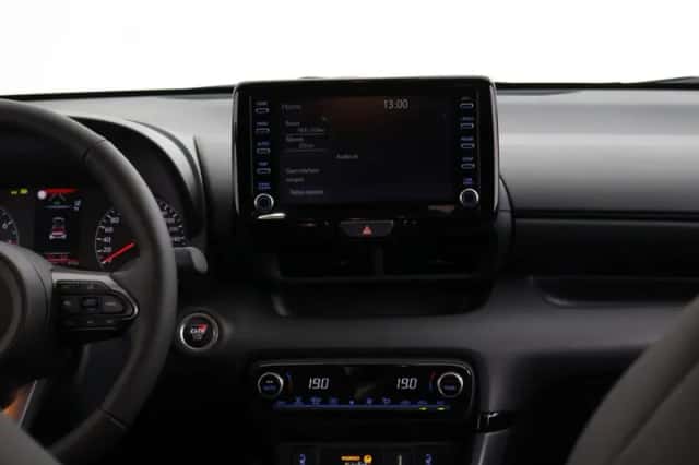 Toyota Yaris (2025) thumbnail 4