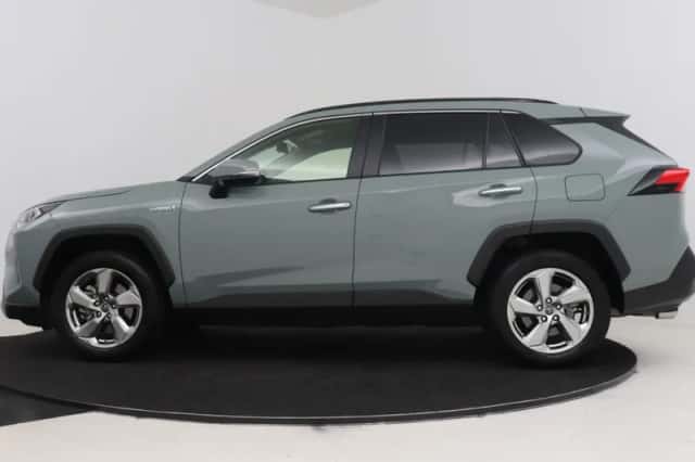 Toyota RAV4 (2019) thumbnail 3