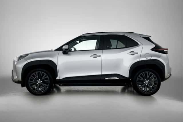 Toyota Yaris_Cross (2024) thumbnail 3