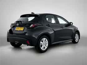 Toyota Yaris (2025) thumbnail 2