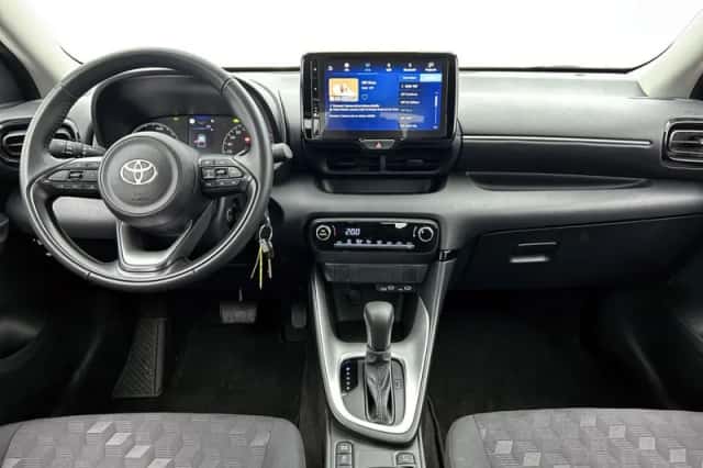 Toyota Yaris (2025) thumbnail 4