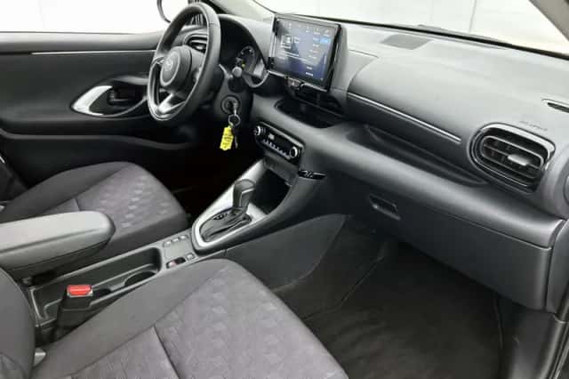 Toyota Yaris (2025) thumbnail 6
