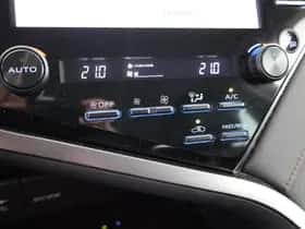 Toyota Camry (2021) thumbnail 19