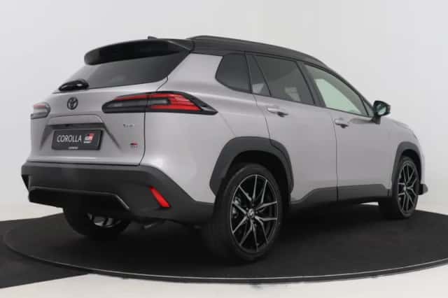 Toyota Corolla_Cross (2026) thumbnail 2