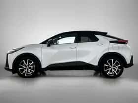 Toyota C-HR (2024) thumbnail 3