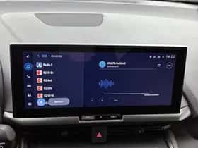 Toyota C-HR (2024) thumbnail 7