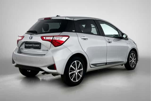 Toyota Yaris (2020) thumbnail 2