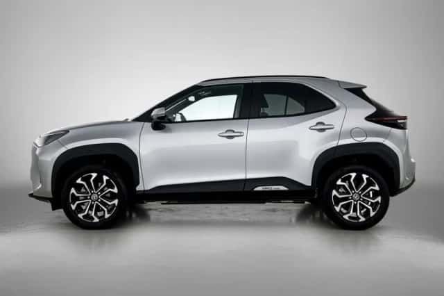 Toyota Yaris_Cross (2025) thumbnail 3