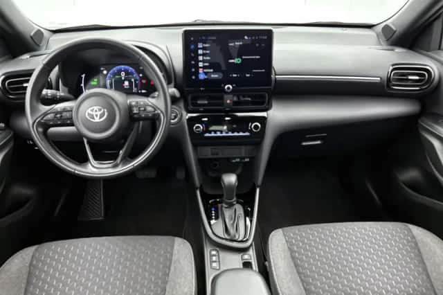 Toyota Yaris_Cross (2025) thumbnail 4