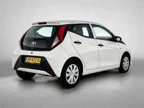 Toyota Aygo (2019) thumbnail 2
