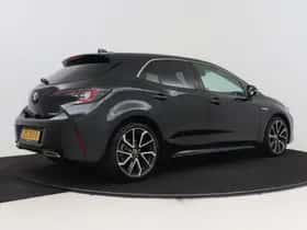 Toyota Corolla (2019) thumbnail 2