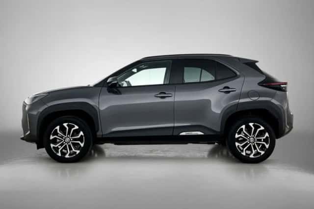 Toyota Yaris_Cross (2024) thumbnail 3