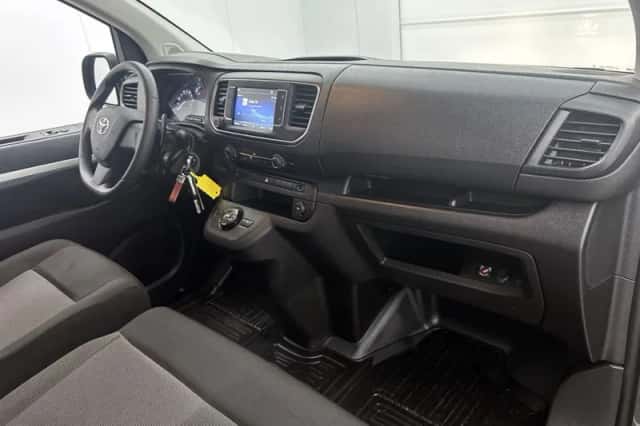 Toyota Proace (2024) thumbnail 6
