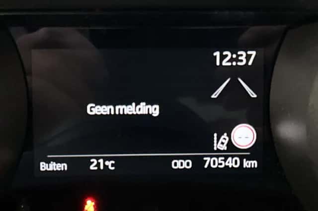 Toyota Yaris (2020) thumbnail 5