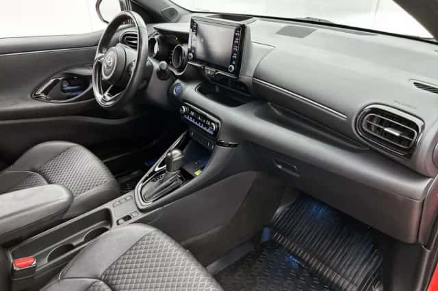 Toyota Yaris (2020) thumbnail 6