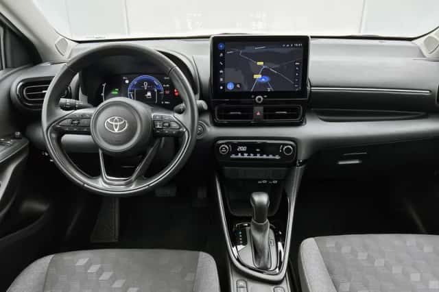 Toyota Yaris (2024) thumbnail 4