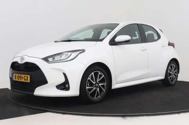 Toyota Yaris (2020) thumbnail 1