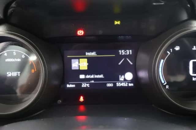 Toyota Yaris (2020) thumbnail 5
