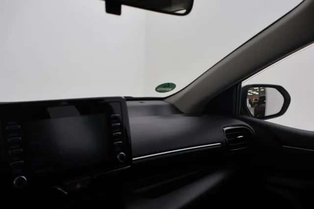 Toyota Yaris (2020) thumbnail 6