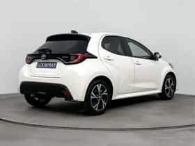 Toyota Yaris (2025) thumbnail 2