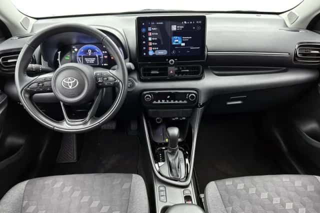 Toyota Yaris (2025) thumbnail 4