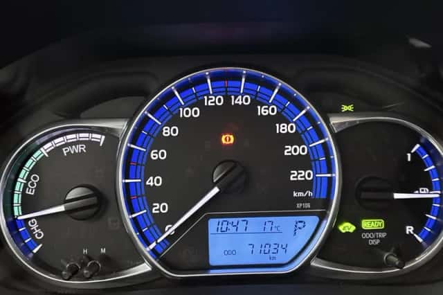 Toyota Yaris (2016) thumbnail 5