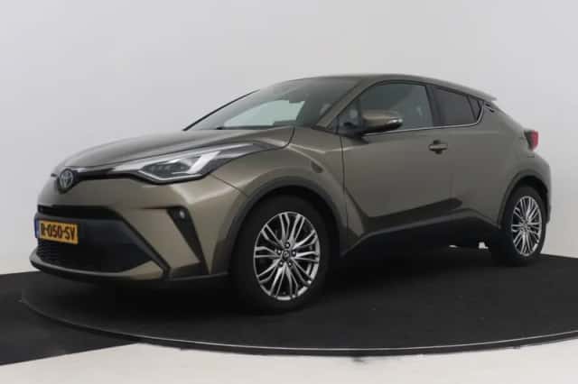 Toyota C-HR (2022) thumbnail 1