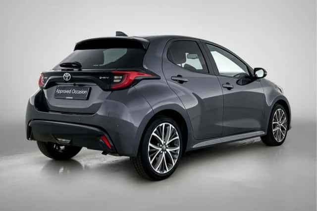 Toyota Yaris (2024) thumbnail 2