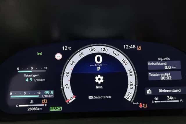 Toyota Yaris (2024) thumbnail 5