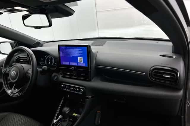 Toyota Yaris (2024) thumbnail 6