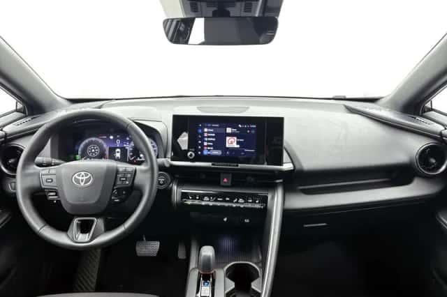 Toyota C-HR (2025) thumbnail 4