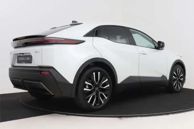 Toyota C-HR+ (2026) thumbnail 2