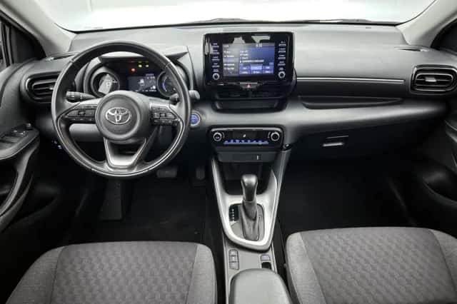 Toyota Yaris (2021) thumbnail 4