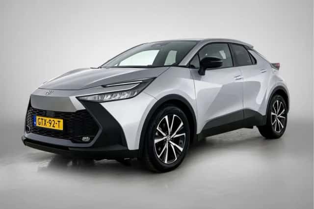 Toyota C-HR (2025) thumbnail 1