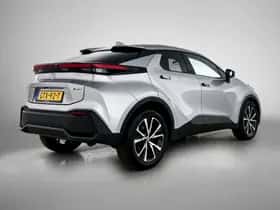 Toyota C-HR (2025) thumbnail 2