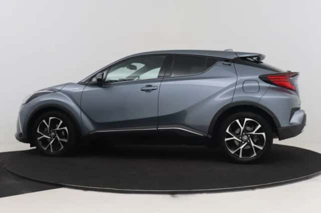 Toyota C-HR (2020) thumbnail 3