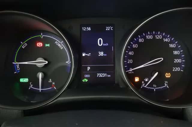 Toyota C-HR (2020) thumbnail 5