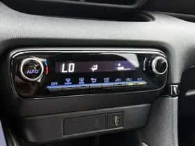 Toyota Yaris (2020) thumbnail 8