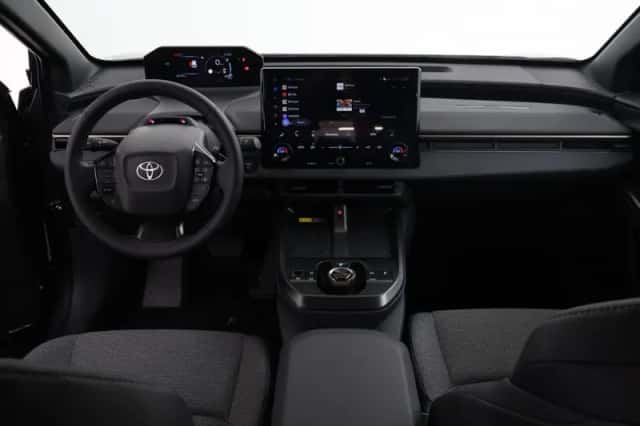 Toyota bZ4X (2026) thumbnail 4
