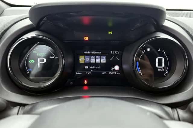 Toyota Yaris (2021) thumbnail 5