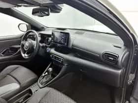 Toyota Yaris (2021) thumbnail 6