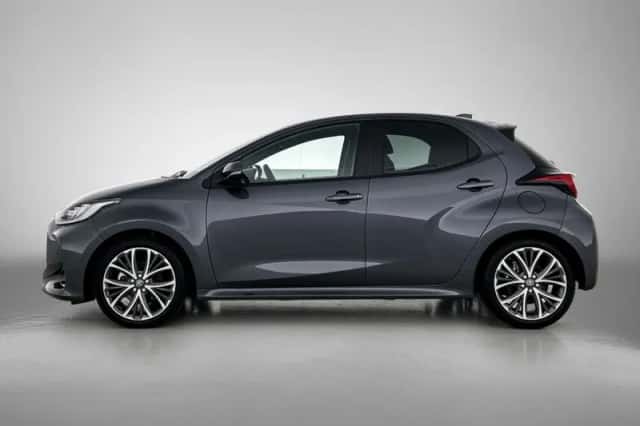 Toyota Yaris (2025) thumbnail 3