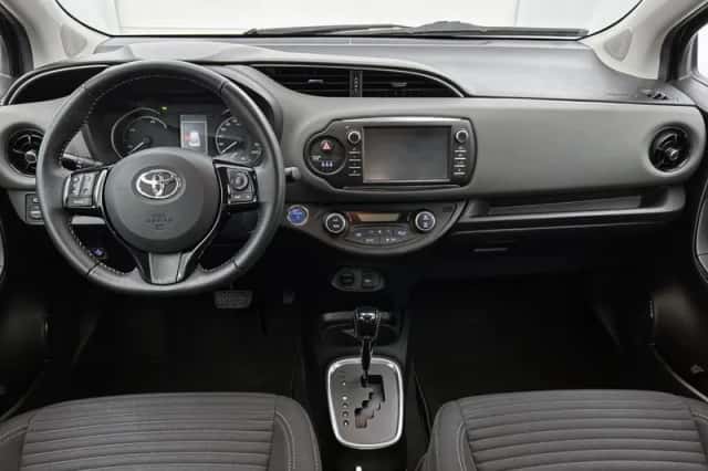 Toyota Yaris (2019) thumbnail 4