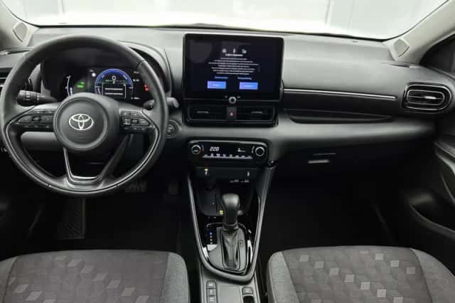 Toyota Yaris (2025) thumbnail 4