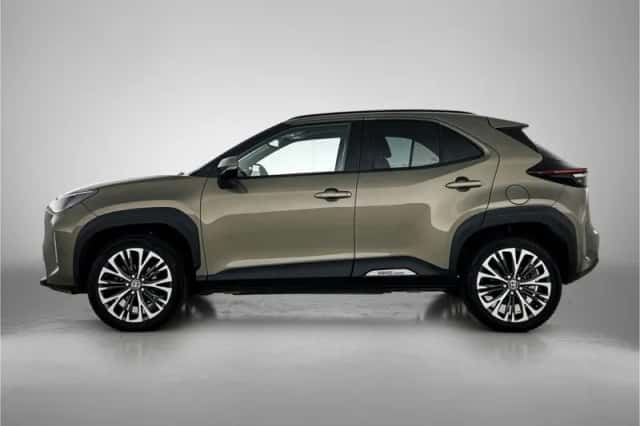 Toyota Yaris_Cross (2023) thumbnail 3