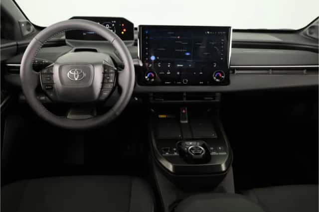 Toyota C-HR+ (2026) thumbnail 4