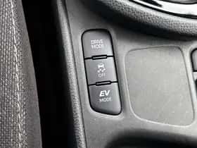 Toyota Yaris_Cross (2025) thumbnail 37