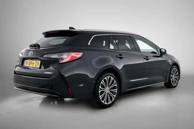 Toyota Corolla_Touring_Sports (2022) thumbnail 2