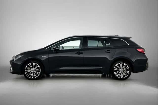 Toyota Corolla_Touring_Sports (2022) thumbnail 3