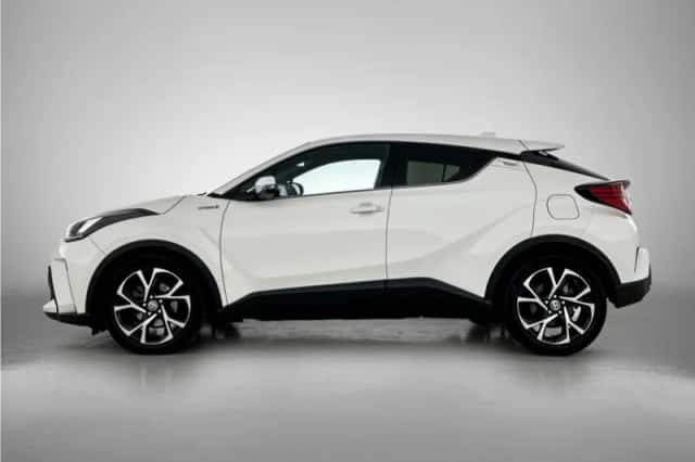 Toyota C-HR (2021) thumbnail 3